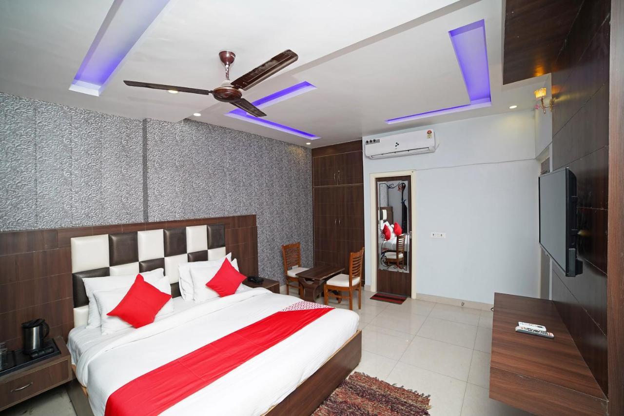 Oyo 39539 Hotel Vansh & Restaurant Kashipur Exterior foto